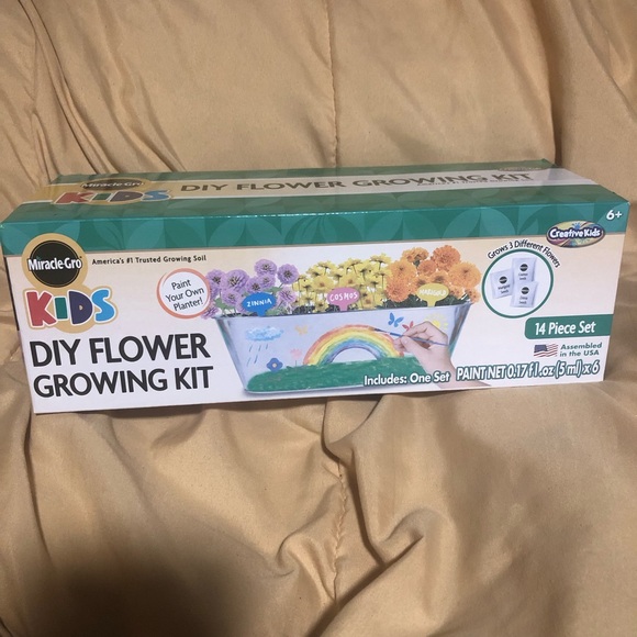 New Miracle Grow Kid Gardening Flower Growing Kit Paint Set summer project gift - Picture 2 of 8